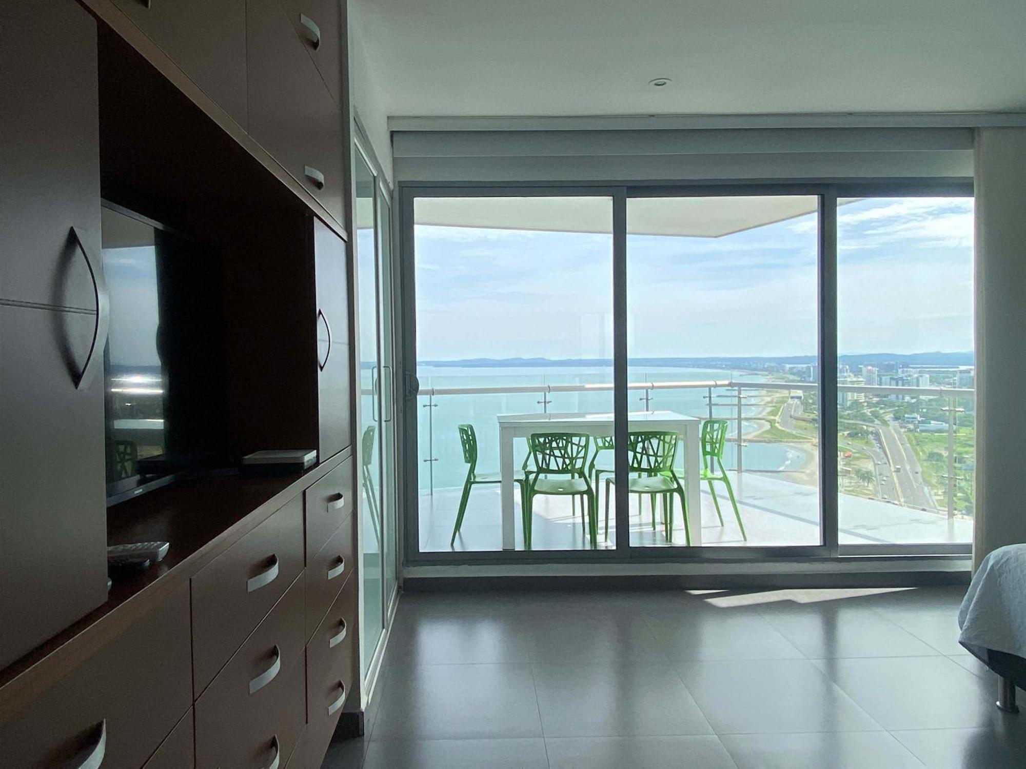 Amazing 3br With Ocean View In Marbella